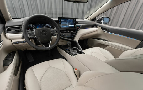 Toyota Camry, 2022 год, 3 690 000 рублей, 9 фотография