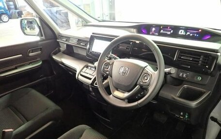 Honda Stepwgn IV, 2021 год, 2 045 000 рублей, 22 фотография