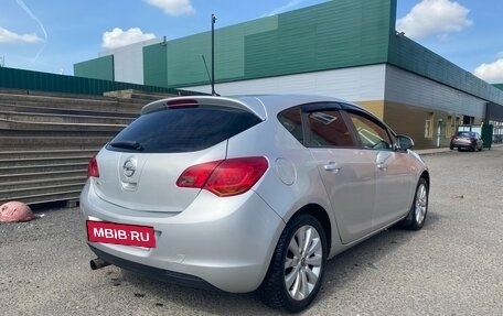 Opel Astra J, 2010 год, 599 000 рублей, 3 фотография