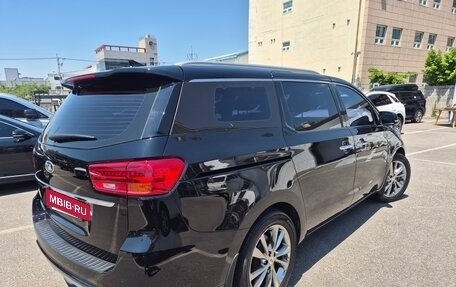 KIA Carnival III, 2021 год, 2 050 013 рублей, 4 фотография