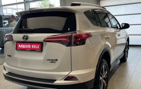 Toyota RAV4, 2019 год, 2 599 000 рублей, 6 фотография