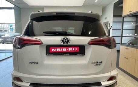 Toyota RAV4, 2019 год, 2 599 000 рублей, 5 фотография