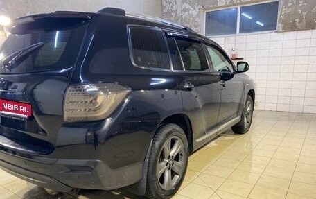 Toyota Highlander III, 2011 год, 2 250 000 рублей, 11 фотография