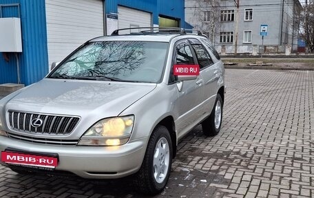 Lexus RX IV рестайлинг, 1999 год, 850 000 рублей, 2 фотография