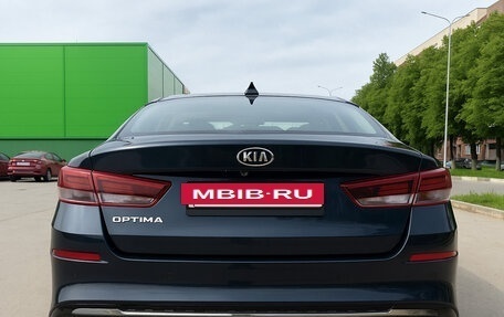 KIA Optima IV, 2019 год, 2 300 000 рублей, 3 фотография