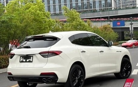 Maserati Levante I, 2022 год, 5 000 100 рублей, 4 фотография