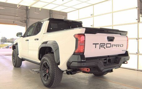 Toyota Tacoma, 2025 год, 9 900 000 рублей, 12 фотография
