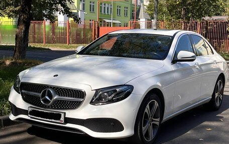 Mercedes-Benz E-Класс, 2019 год, 3 399 000 рублей, 2 фотография
