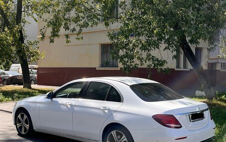 Mercedes-Benz E-Класс, 2019 год, 3 399 000 рублей, 4 фотография
