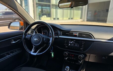 KIA Rio IV, 2017 год, 990 000 рублей, 12 фотография