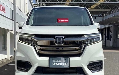 Honda Stepwgn, 2022 год, 1 795 000 рублей, 1 фотография