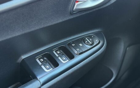 KIA Rio IV, 2017 год, 990 000 рублей, 22 фотография