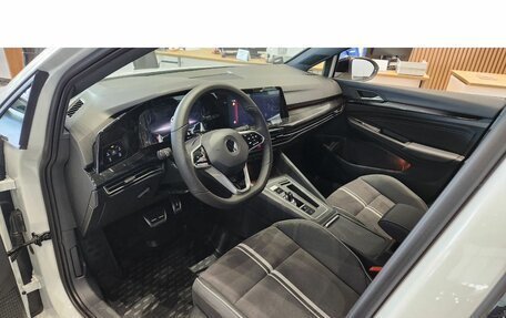 Volkswagen Golf VIII, 2024 год, 4 100 000 рублей, 5 фотография