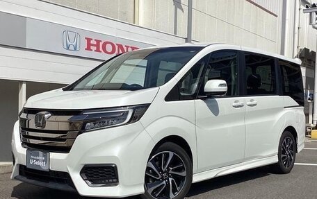 Honda Stepwgn, 2022 год, 1 795 000 рублей, 2 фотография