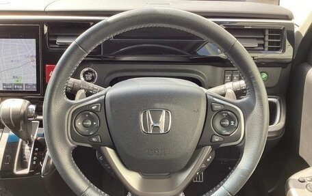 Honda Stepwgn, 2022 год, 1 795 000 рублей, 13 фотография
