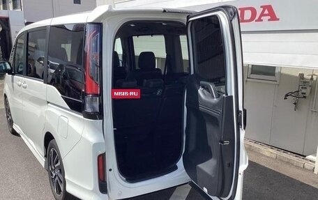 Honda Stepwgn, 2022 год, 1 795 000 рублей, 10 фотография