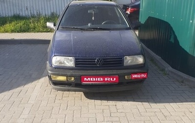 Volkswagen Vento, 1993 год, 240 000 рублей, 1 фотография