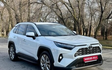 Toyota RAV4, 2022 год, 2 650 400 рублей, 1 фотография