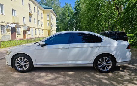 Volkswagen Passat B8 рестайлинг, 2015 год, 1 590 000 рублей, 3 фотография