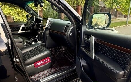 Toyota Land Cruiser 200, 2015 год, 5 640 000 рублей, 6 фотография