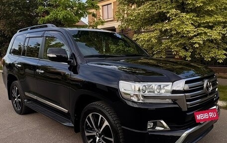 Toyota Land Cruiser 200, 2015 год, 5 640 000 рублей, 9 фотография