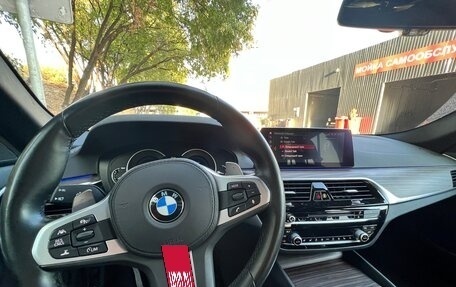 BMW 5 серия, 2019 год, 3 300 000 рублей, 11 фотография