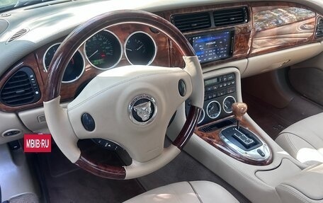 Jaguar XKR II, 2003 год, 3 300 000 рублей, 14 фотография