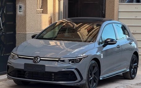 Volkswagen Golf VIII, 2022 год, 2 220 000 рублей, 2 фотография