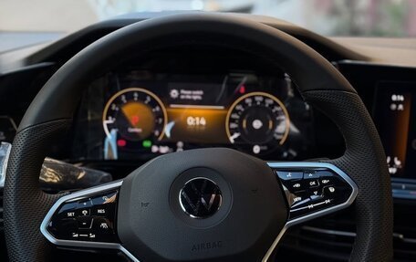 Volkswagen Golf VIII, 2022 год, 2 220 000 рублей, 11 фотография