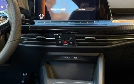 Volkswagen Golf VIII, 2022 год, 2 220 000 рублей, 12 фотография