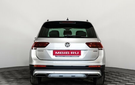 Volkswagen Tiguan II, 2019 год, 2 649 000 рублей, 6 фотография
