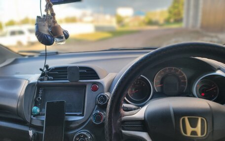 Honda Fit III, 2008 год, 680 000 рублей, 7 фотография