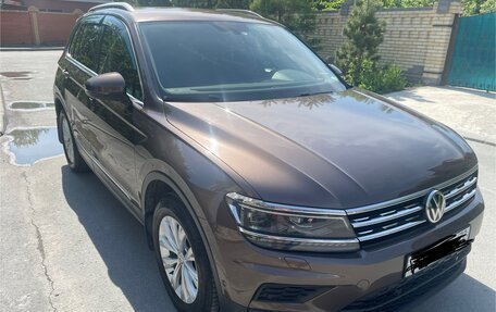 Volkswagen Tiguan II, 2018 год, 2 950 000 рублей, 6 фотография