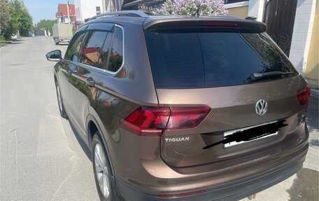 Volkswagen Tiguan II, 2018 год, 2 950 000 рублей, 3 фотография