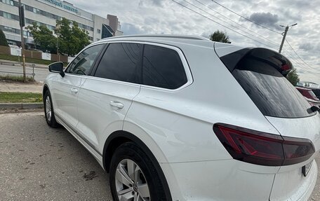Volkswagen Touareg III, 2022 год, 8 975 000 рублей, 7 фотография