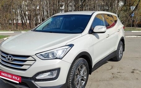 Hyundai Santa Fe III рестайлинг, 2013 год, 1 680 000 рублей, 2 фотография