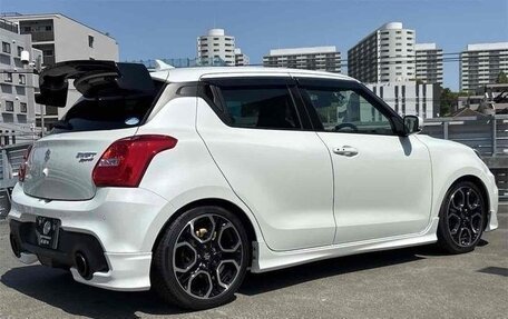 Suzuki Swift V, 2022 год, 1 350 000 рублей, 8 фотография