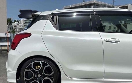Suzuki Swift V, 2022 год, 1 350 000 рублей, 10 фотография