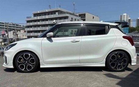 Suzuki Swift V, 2022 год, 1 350 000 рублей, 11 фотография
