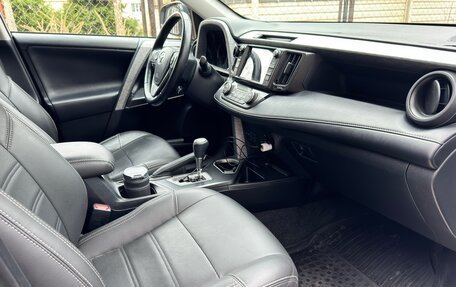 Toyota RAV4, 2017 год, 2 249 000 рублей, 6 фотография