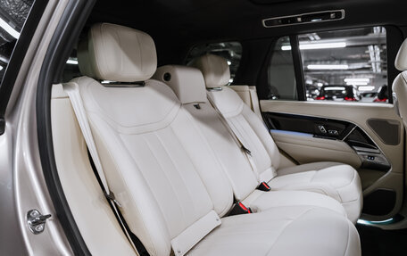 Land Rover Range Rover IV рестайлинг, 2025 год, 25 200 000 рублей, 30 фотография