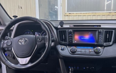 Toyota RAV4, 2019 год, 2 700 000 рублей, 9 фотография