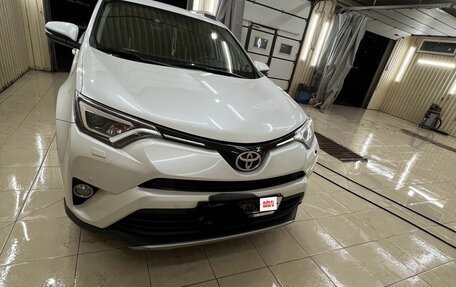 Toyota RAV4, 2019 год, 2 700 000 рублей, 8 фотография