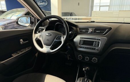 KIA Rio III рестайлинг, 2016 год, 999 000 рублей, 17 фотография