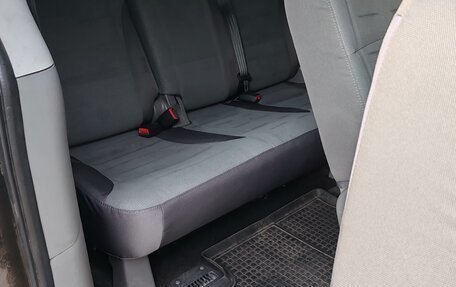 Hyundai H-1 II рестайлинг, 2012 год, 1 000 000 рублей, 7 фотография