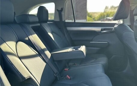 Toyota Highlander, 2025 год, 5 250 000 рублей, 23 фотография