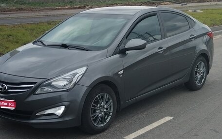 Hyundai Solaris II рестайлинг, 2015 год, 930 000 рублей, 1 фотография