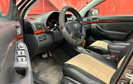 Toyota Avensis III рестайлинг, 2004 год, 580 000 рублей, 9 фотография