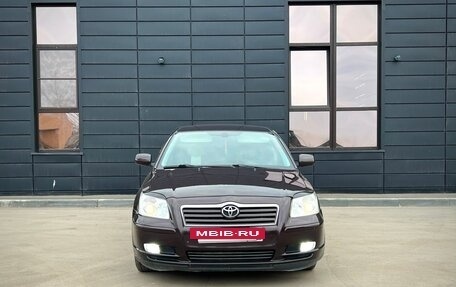 Toyota Avensis III рестайлинг, 2004 год, 580 000 рублей, 2 фотография