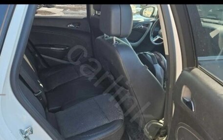 Opel Astra J, 2011 год, 700 000 рублей, 14 фотография